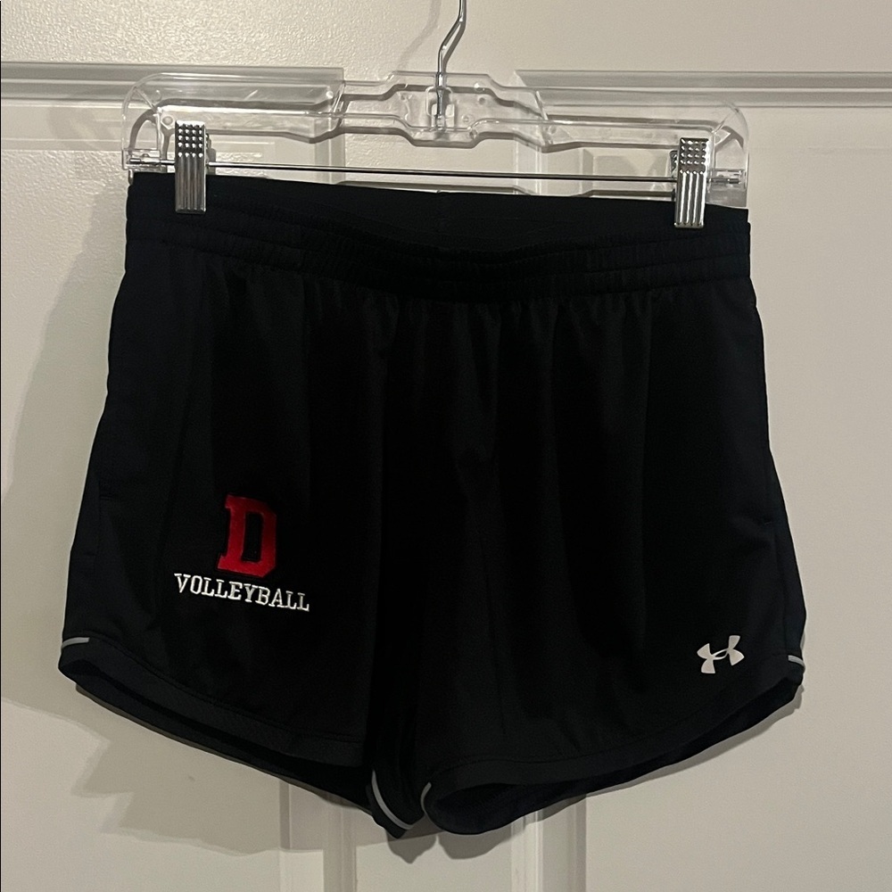 Women’s Under Armour Loose Fit Volleyball shorts - Size Small